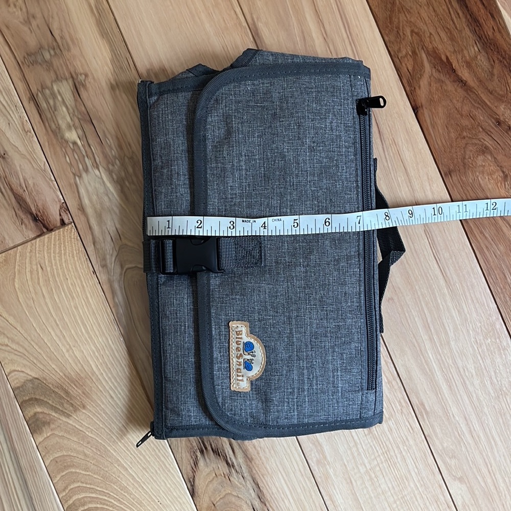 Blue Snail Portable Baby changing pad - Picture 13 of 15